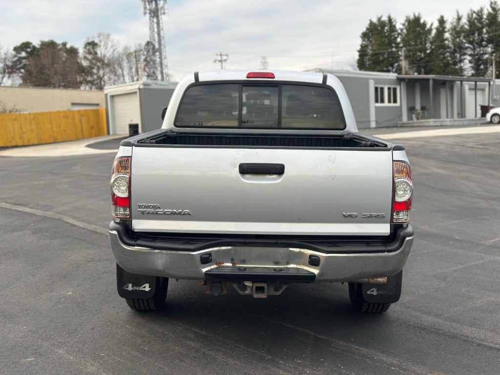 2010 Toyota Tacoma Image 4