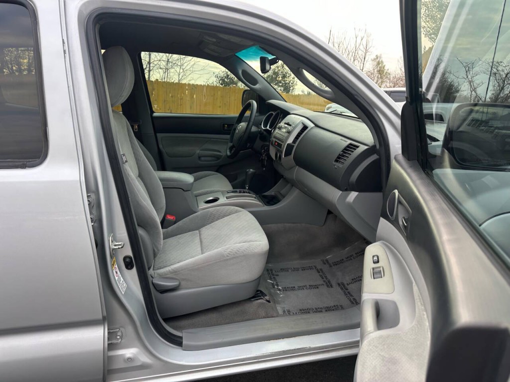 2010 Toyota Tacoma Image 9