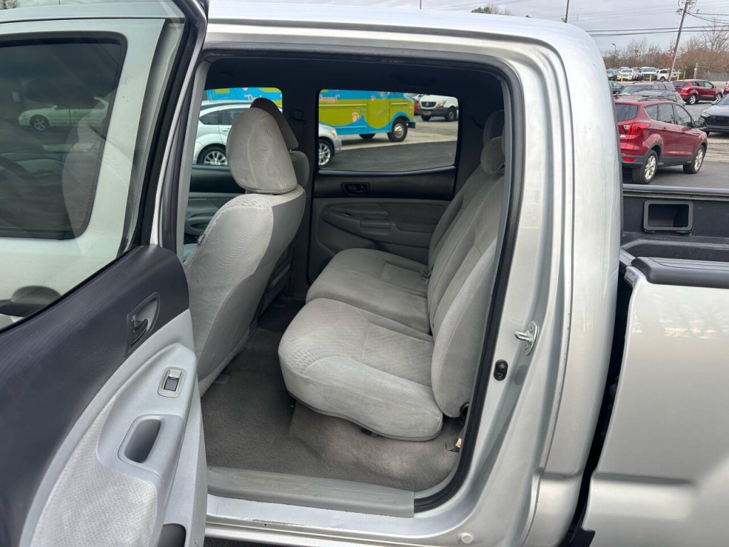 2010 Toyota Tacoma Image 10