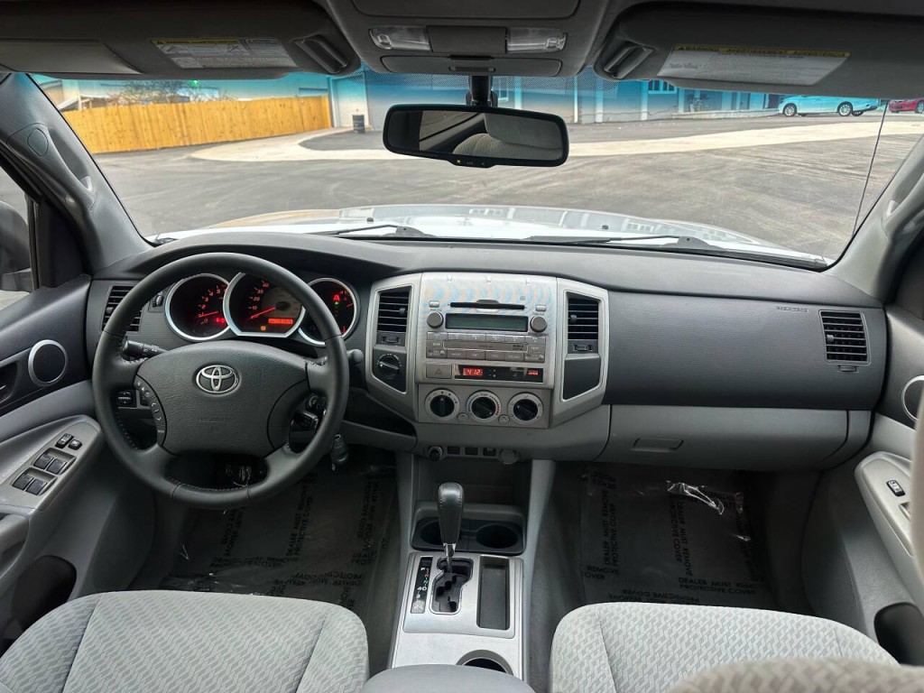 2010 Toyota Tacoma Image 11