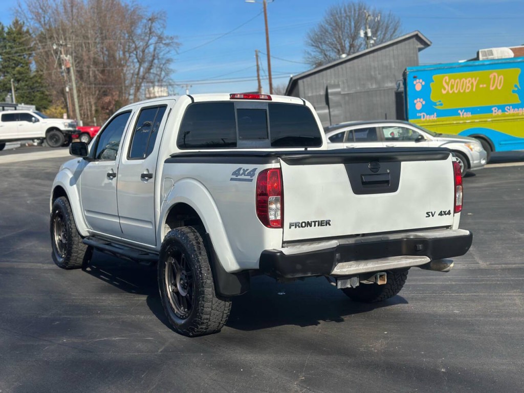 2018 Nissan Frontier Image 3