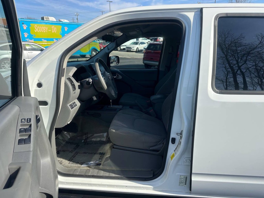 2018 Nissan Frontier Image 8