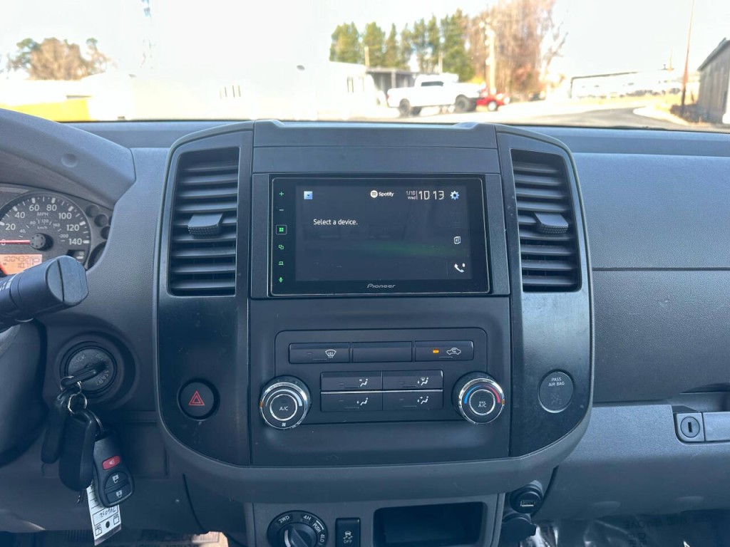 2018 Nissan Frontier Image 13