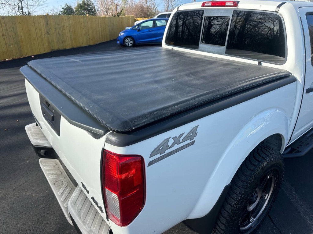 2018 Nissan Frontier Image 16