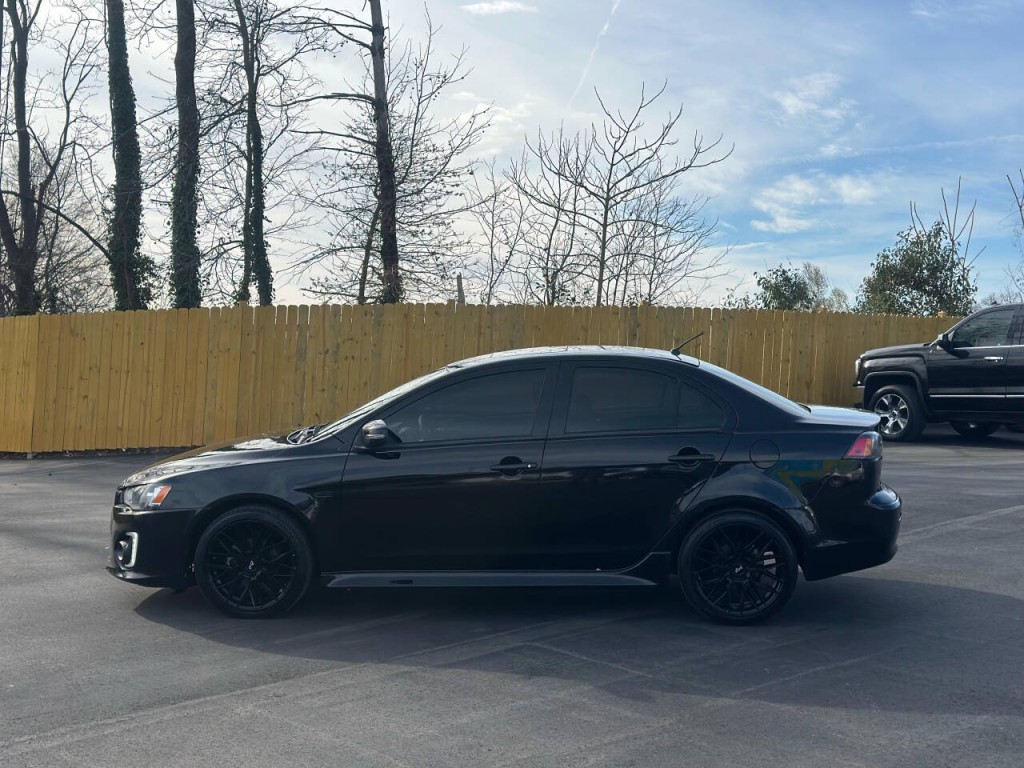 2017 Mitsubishi Lancer Image 2