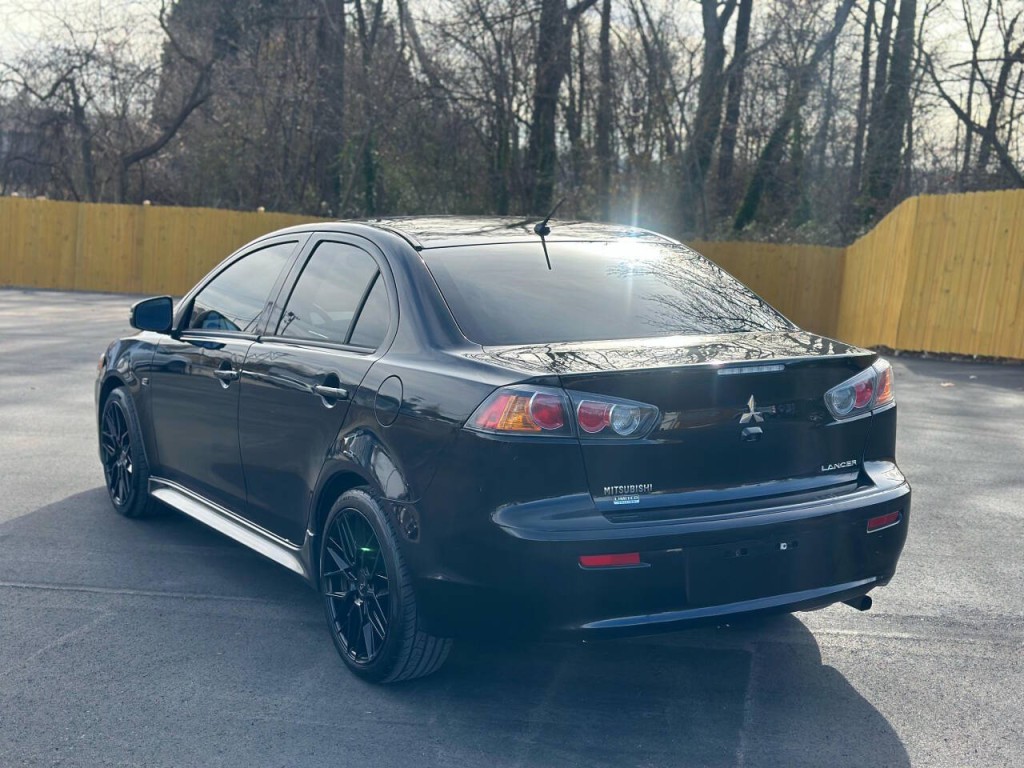 2017 Mitsubishi Lancer Image 3