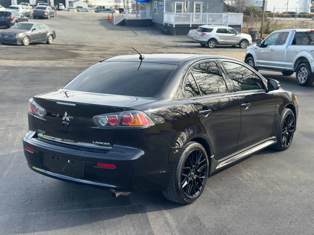 2017 Mitsubishi Lancer Image 5