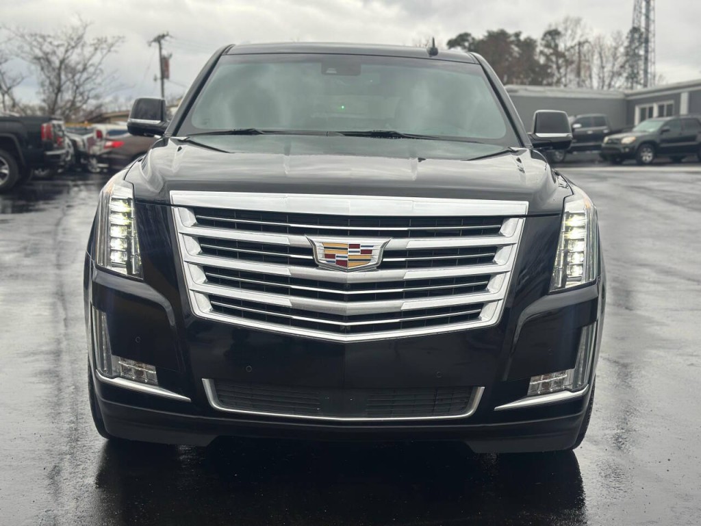 2016 Cadillac Escalade Image 8