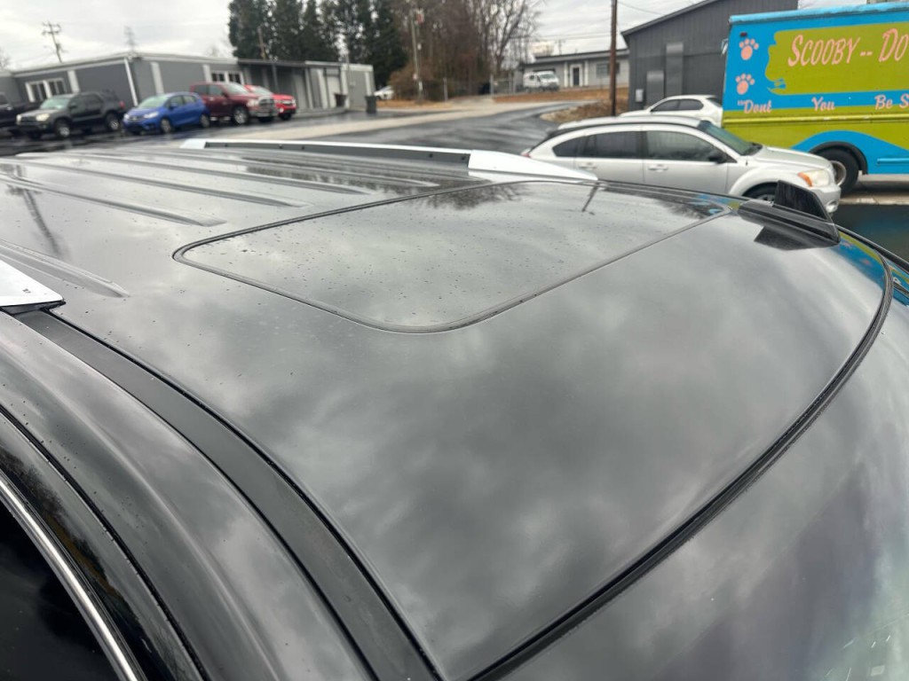 2016 Cadillac Escalade Image 16