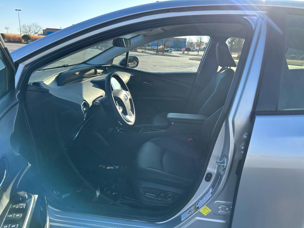 2017 Toyota Prius Image 8