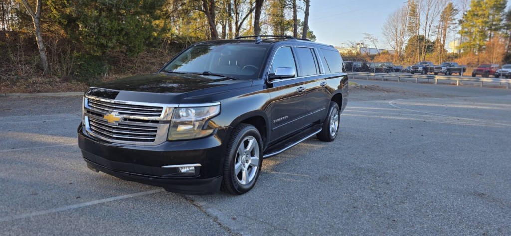 2020 Chevrolet Suburban Image 1