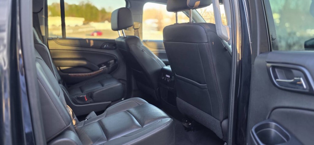 2020 Chevrolet Suburban Image 9