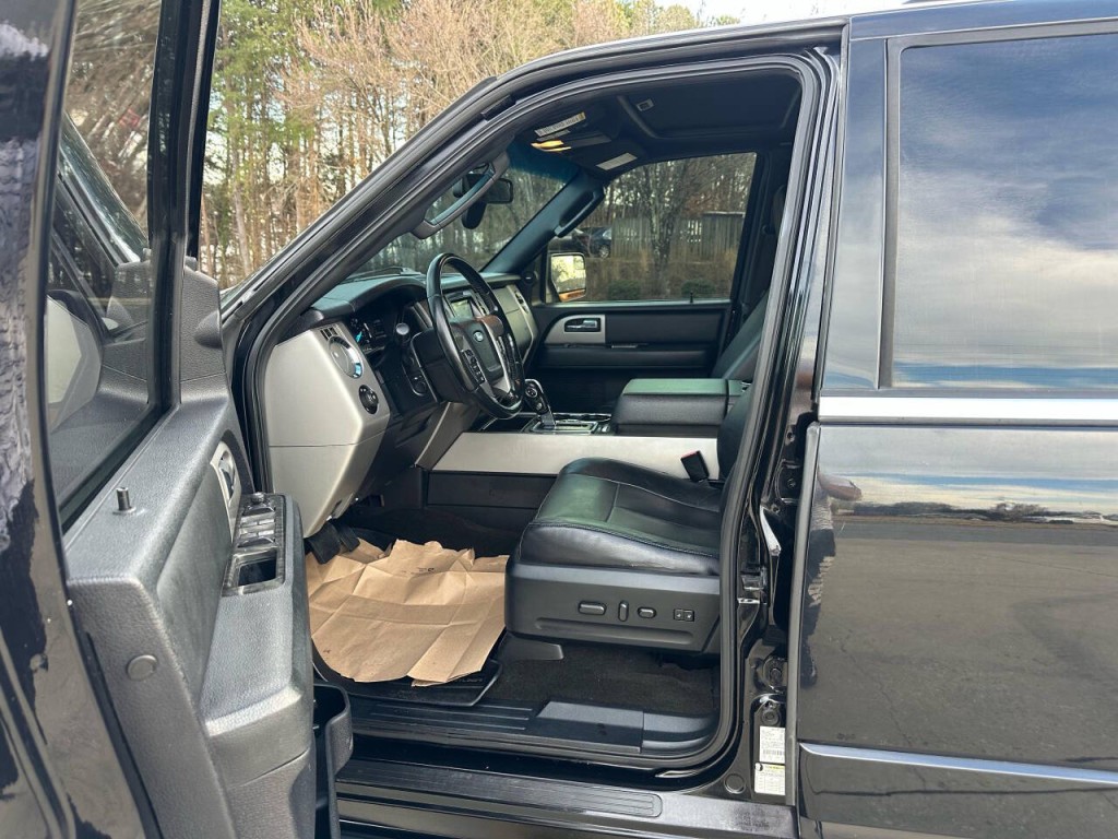 2016 Ford Expedition Image 8