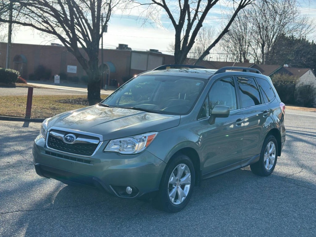 2015 Subaru Forester Image 1