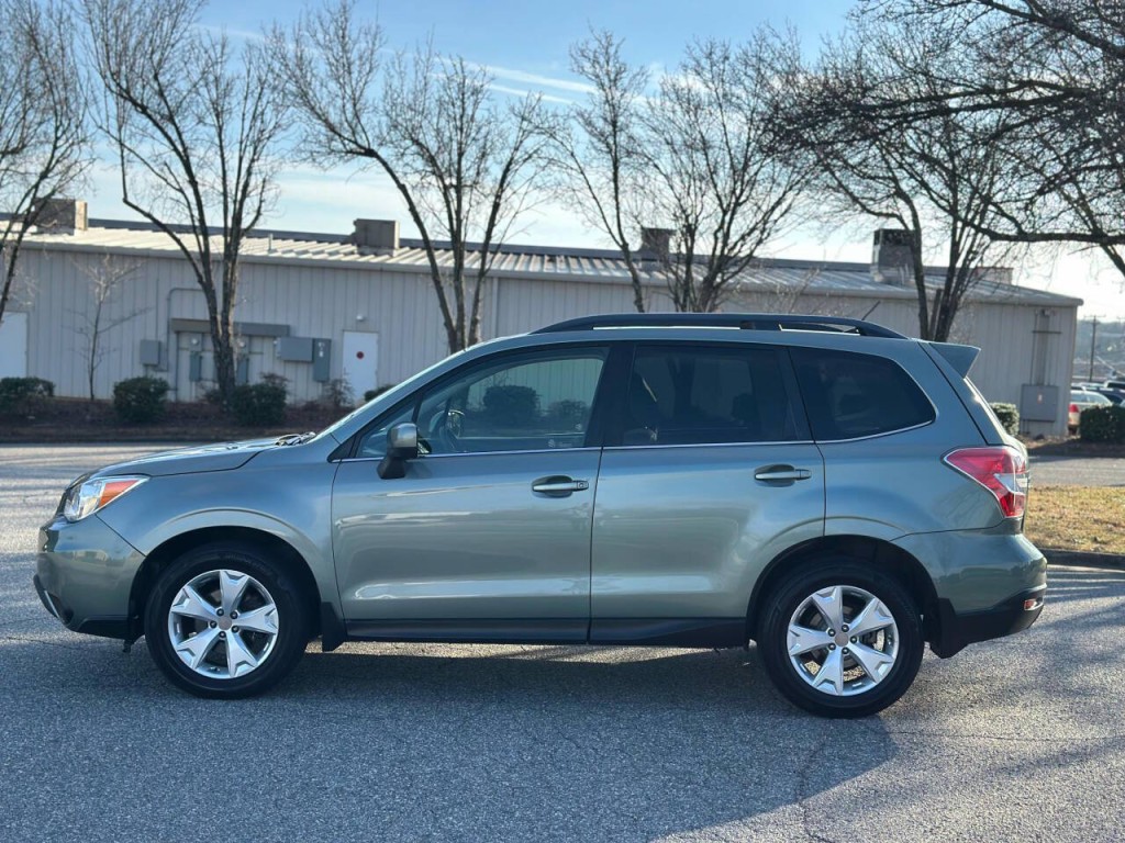 2015 Subaru Forester Image 2
