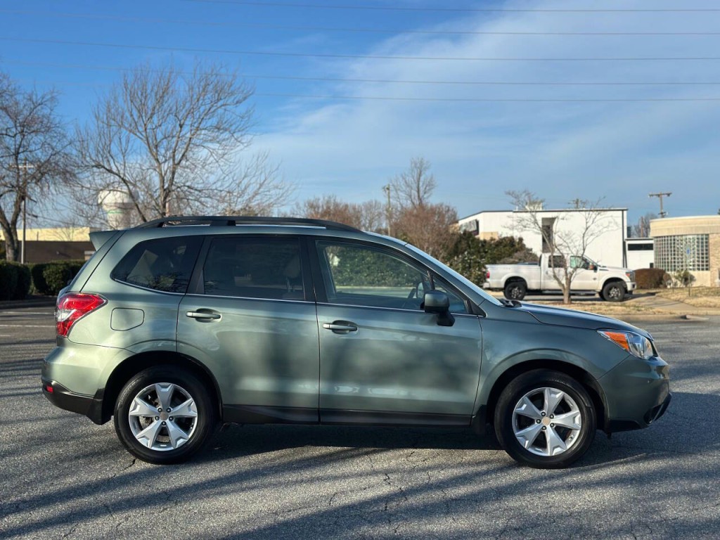 2015 Subaru Forester Image 6