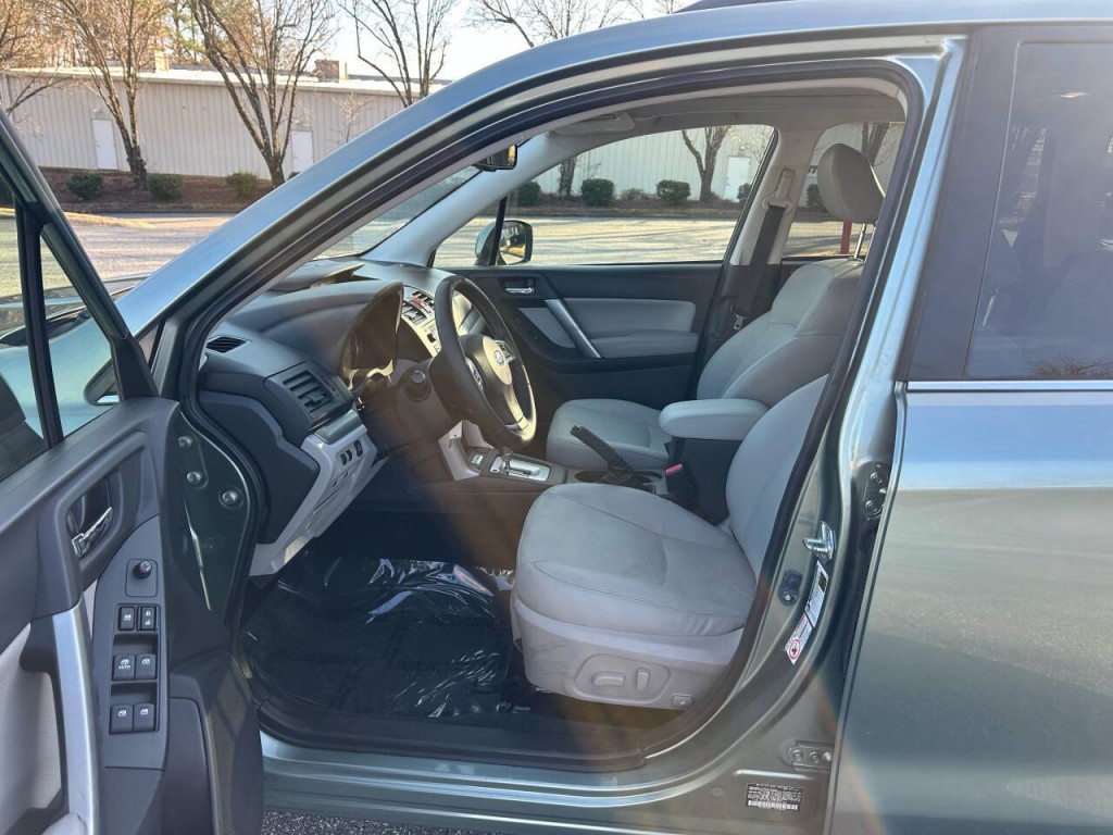 2015 Subaru Forester Image 8