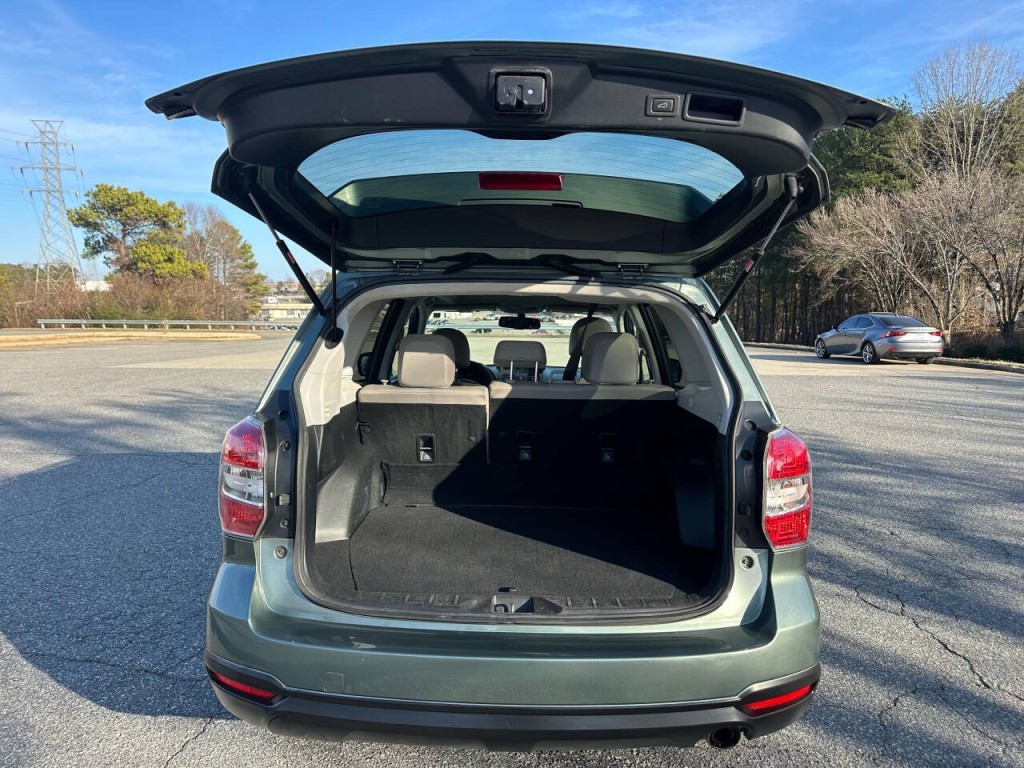 2015 Subaru Forester Image 16