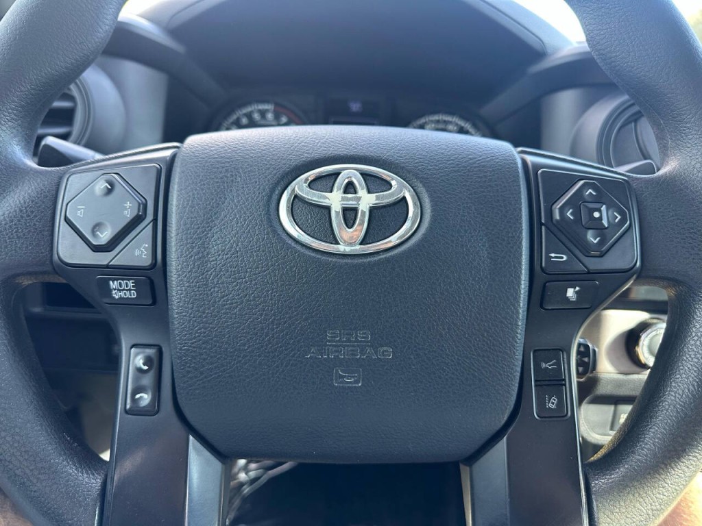 2019 Toyota Tacoma Image 12