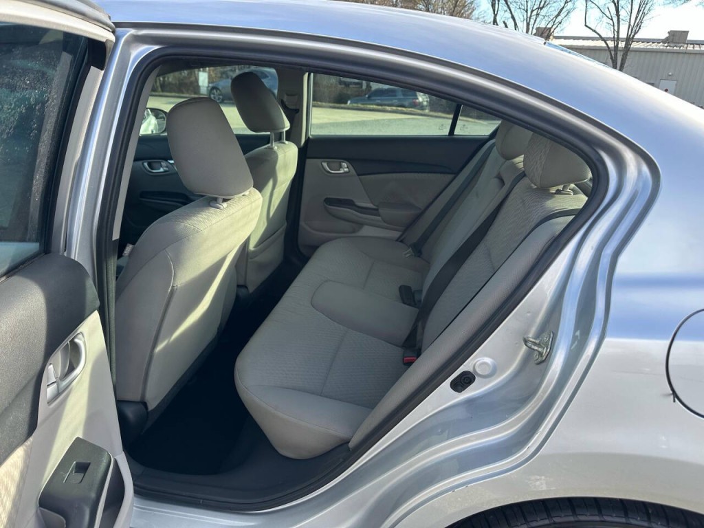 2015 Honda Civic Image 9