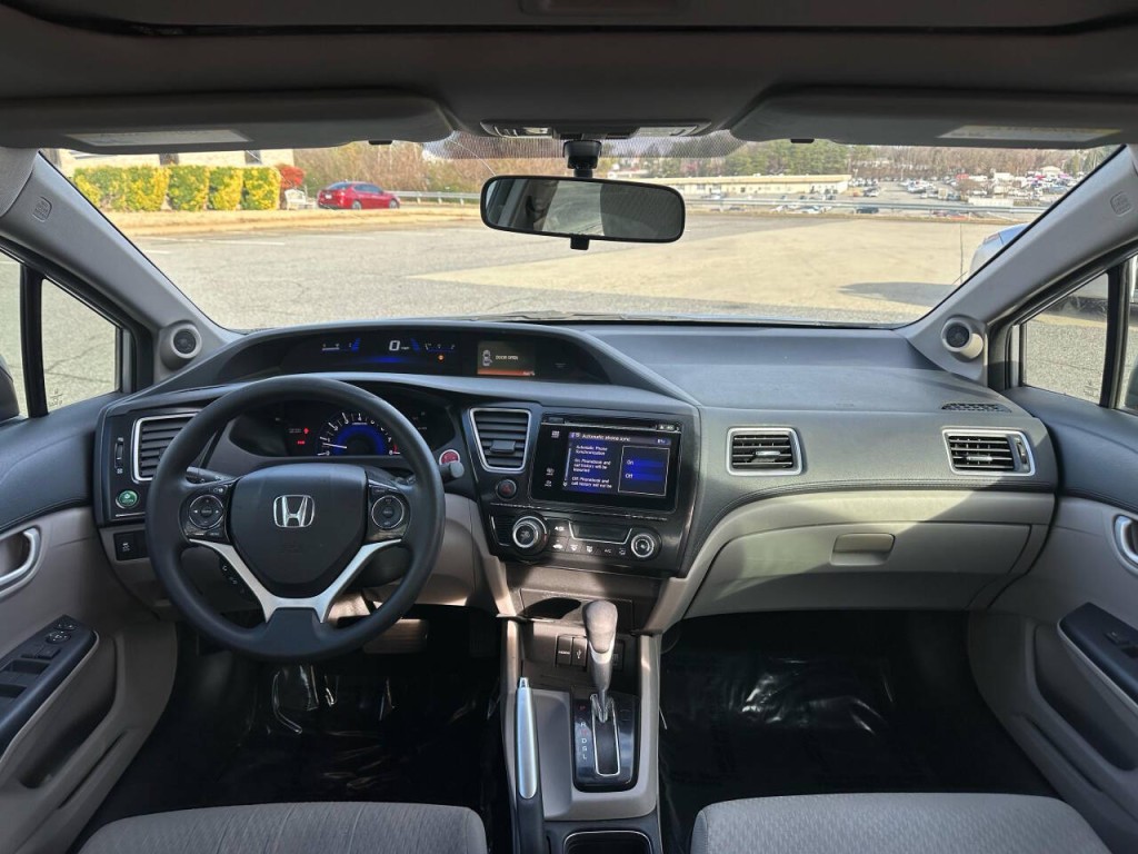 2015 Honda Civic Image 11
