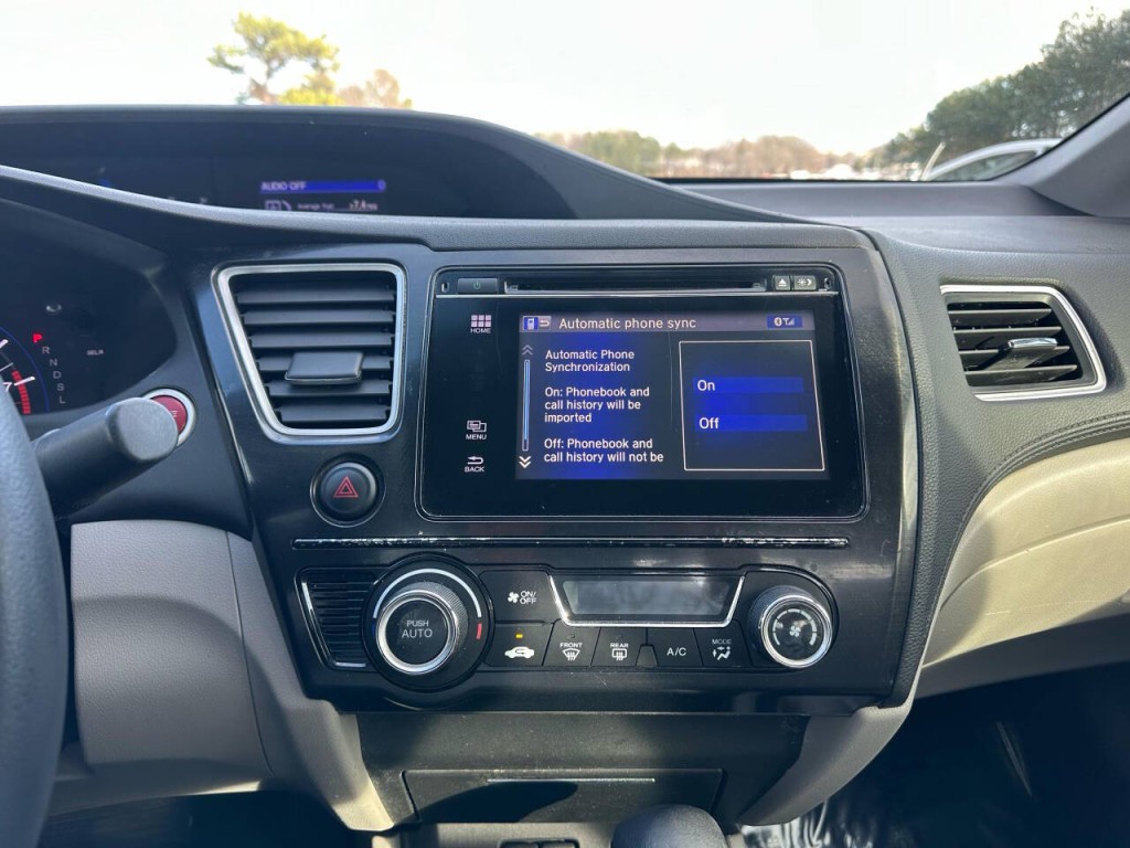 2015 Honda Civic Image 14