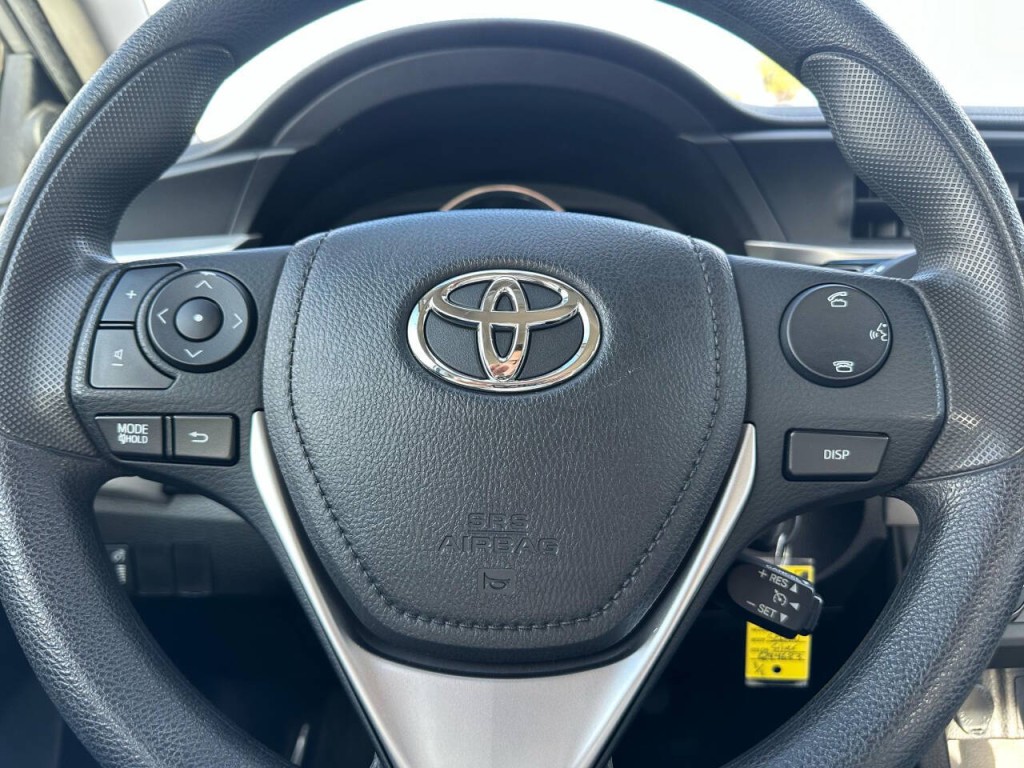 2015 Toyota Corolla Image 15