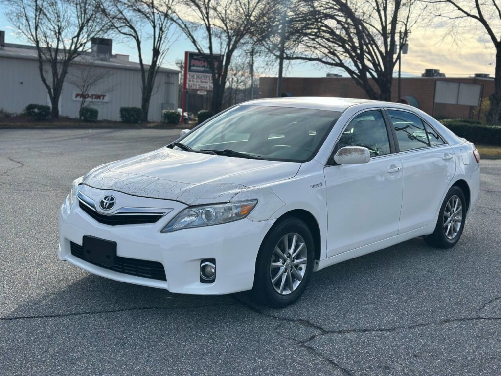 2010 Toyota Camry Image 1