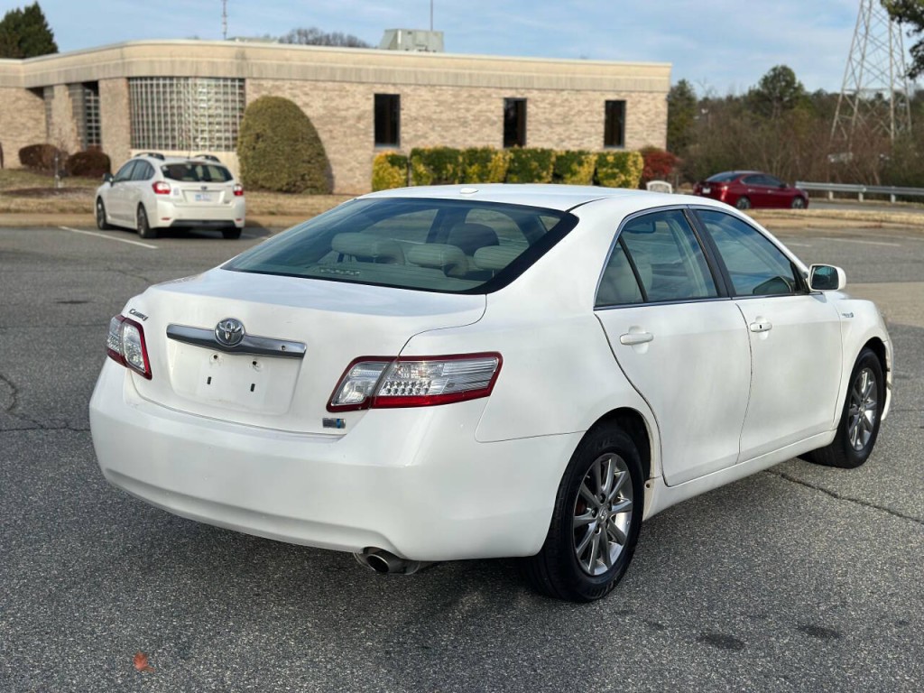 2010 Toyota Camry Image 5