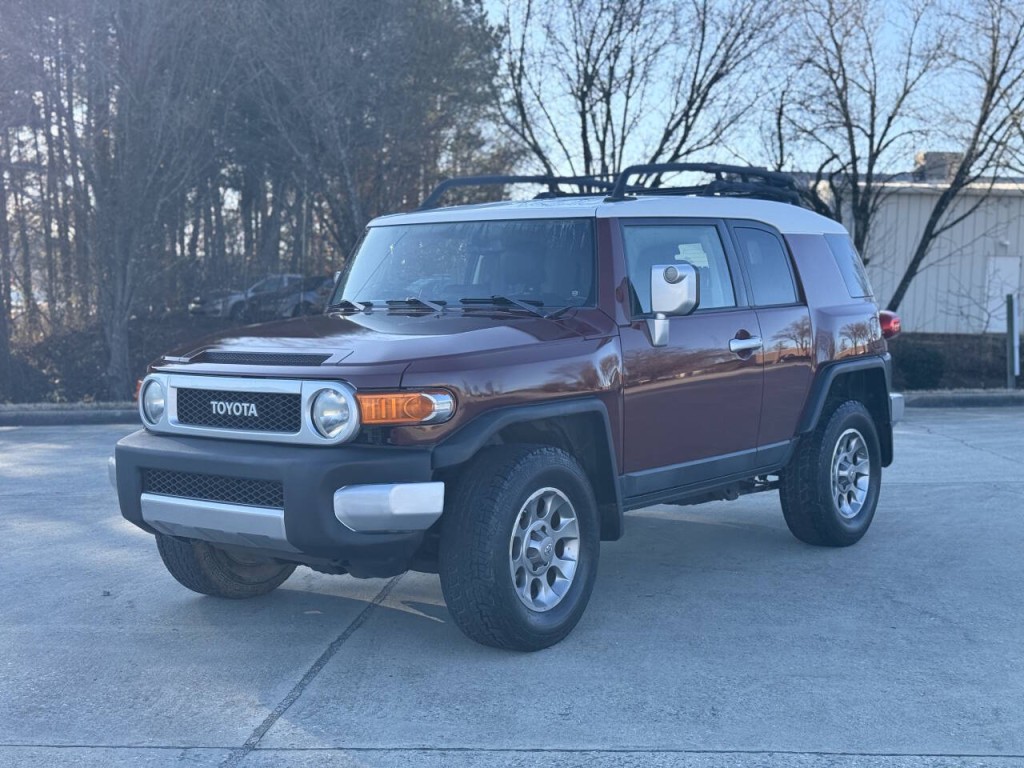 2011 Toyota FJ Cruiser Image 1