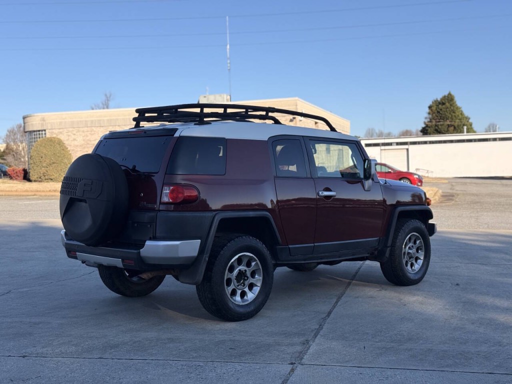 2011 Toyota FJ Cruiser Image 5