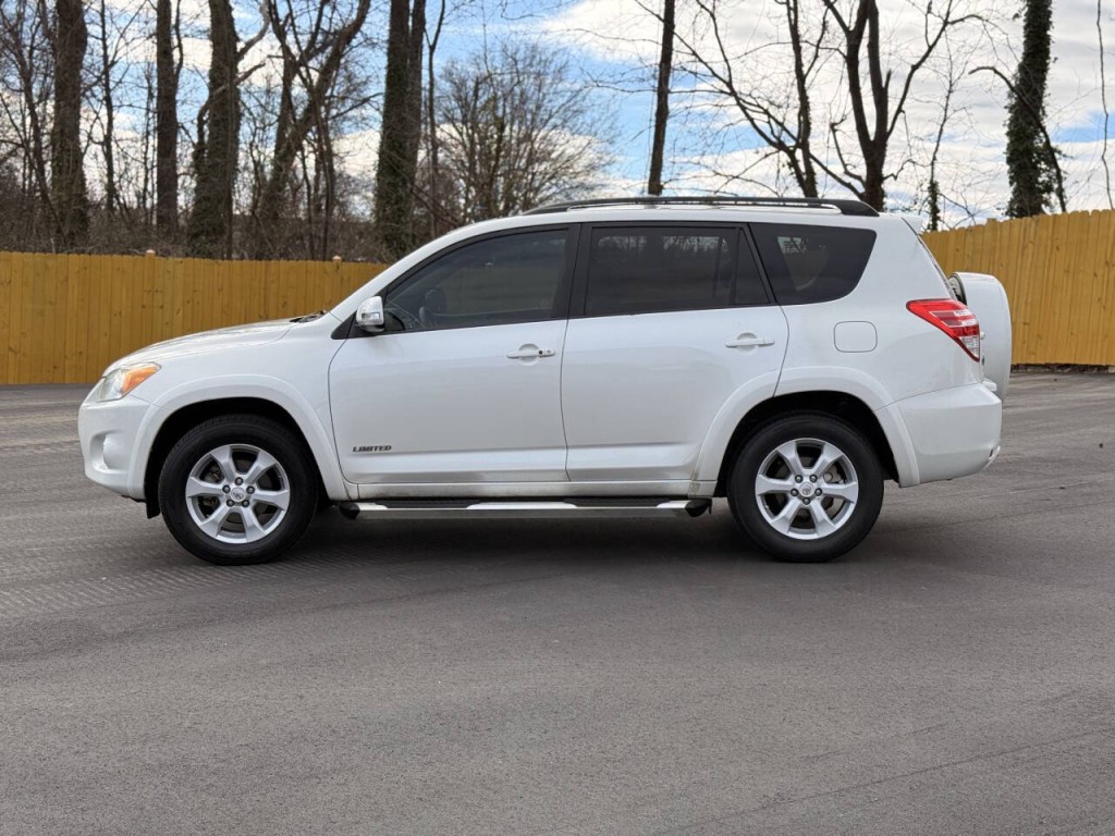 2011 Toyota Rav4 Image 2