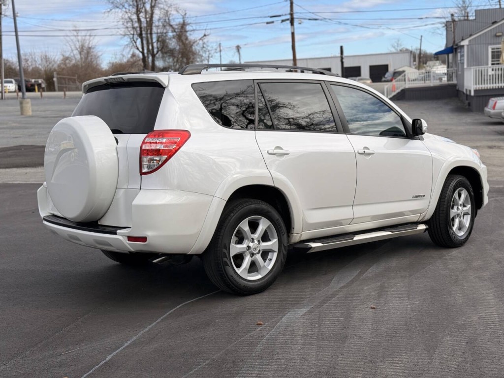 2011 Toyota Rav4 Image 5
