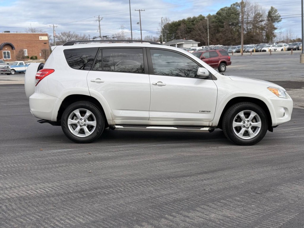 2011 Toyota Rav4 Image 6