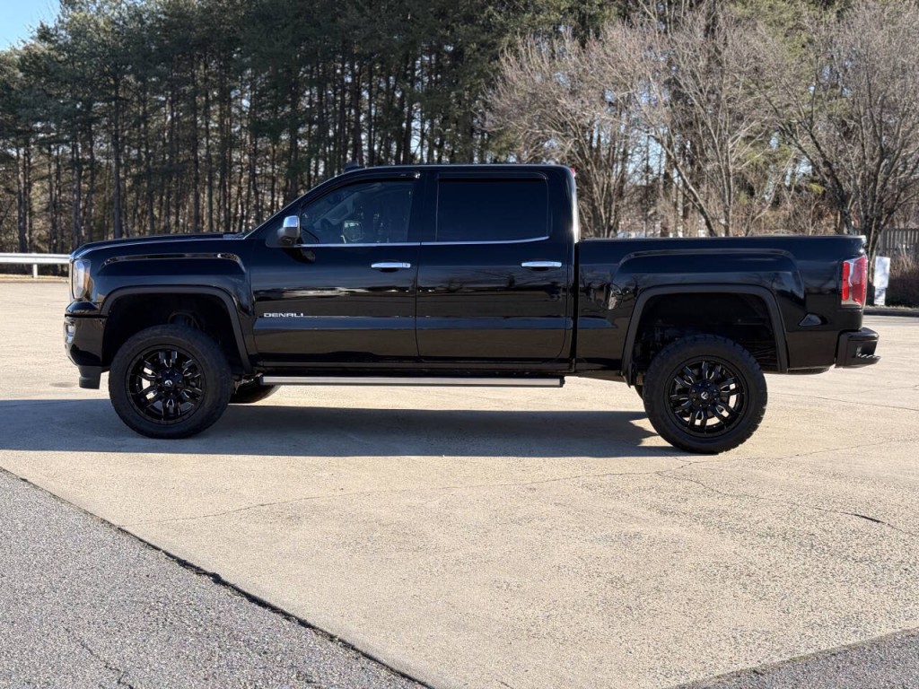 2017 GMC Sierra 1500 Image 2