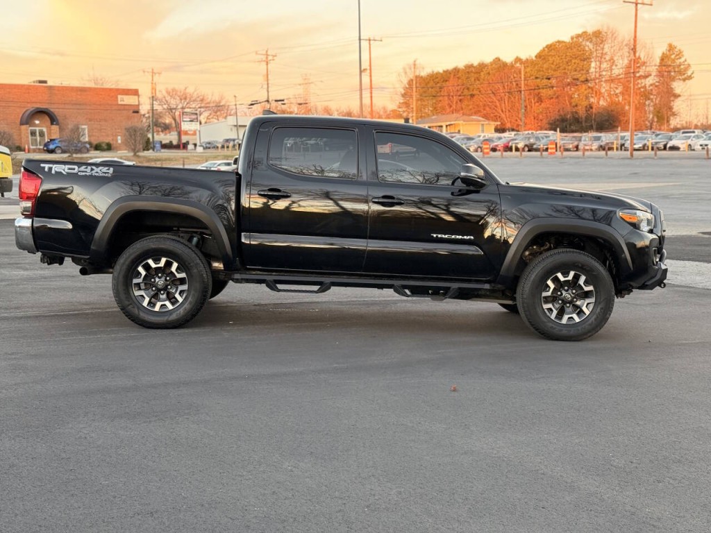 2016 Toyota Tacoma Image 6