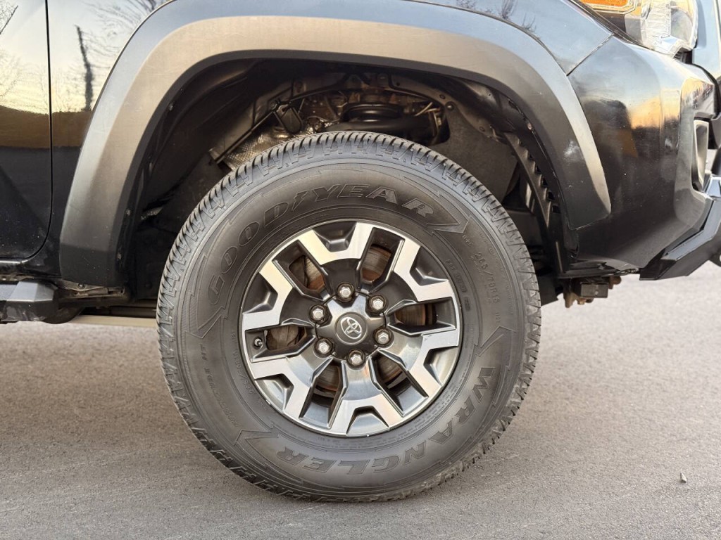 2016 Toyota Tacoma Image 15