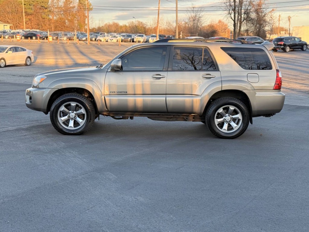 2007 Toyota 4Runner Image 2
