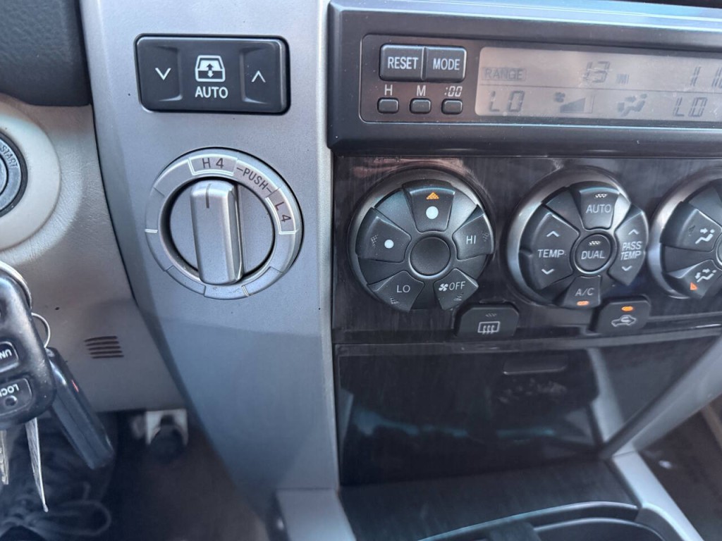 2007 Toyota 4Runner Image 18