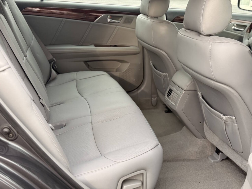 2008 Toyota Avalon Image 10