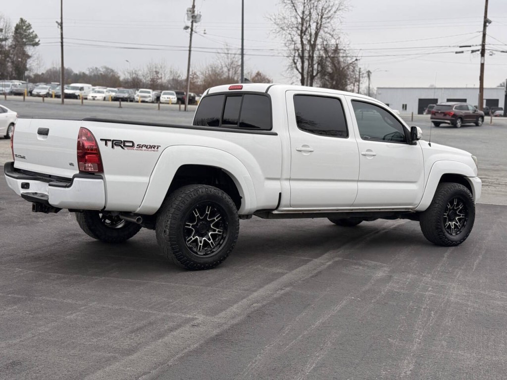 2015 Toyota Tacoma Image 5