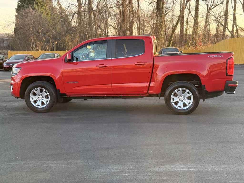 2016 Chevrolet Colorado Image 2