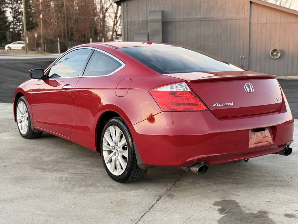 2010 Honda Accord Image 3