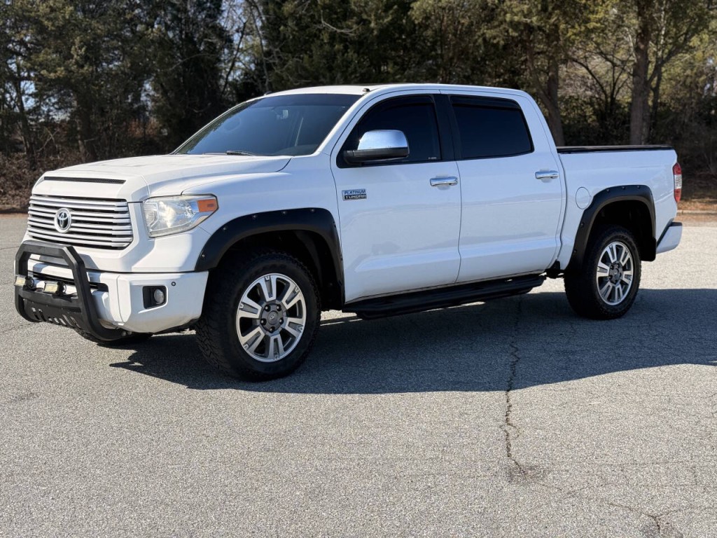 2017 Toyota Tundra Image 1