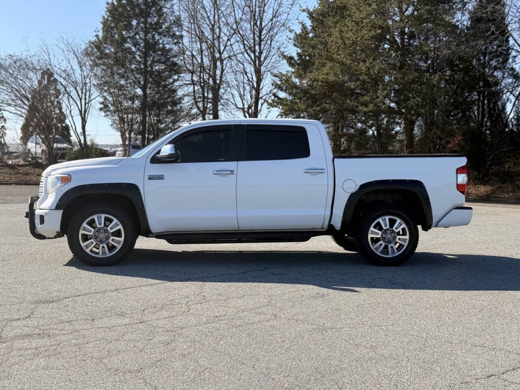 2017 Toyota Tundra Image 2