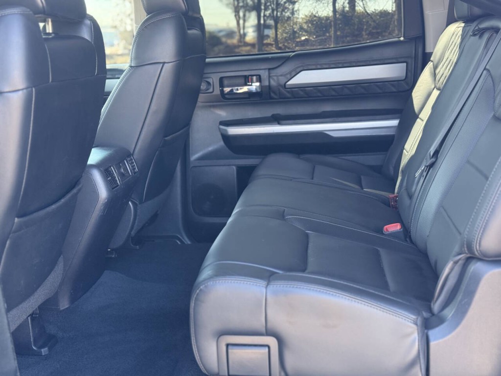 2017 Toyota Tundra Image 9