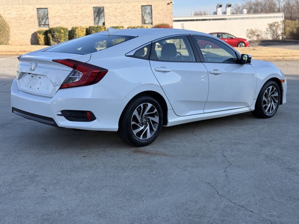 2018 Honda Civic Image 5