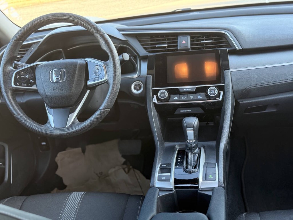2018 Honda Civic Image 11