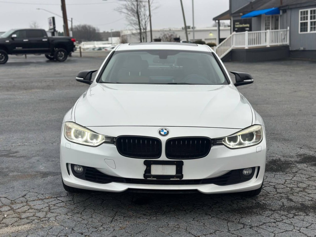 2015 BMW 3 Series Image 8