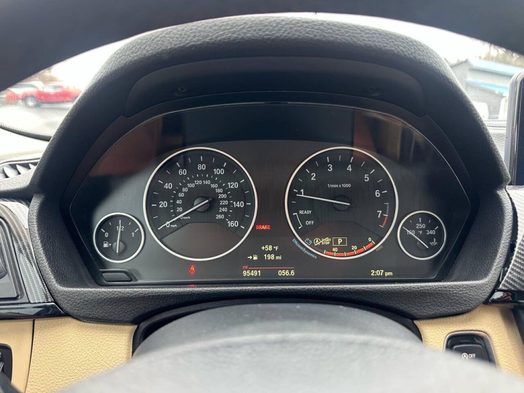 2015 BMW 3 Series Image 18